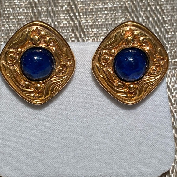 CHANEL blue gripoix vintage earrings - Picture 4 of 9
